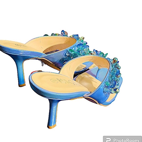 Rouge Helium Women’s Zeal Square Toe Flower Petal Gems Thong Sandal High Heels - Picture 2 of 3